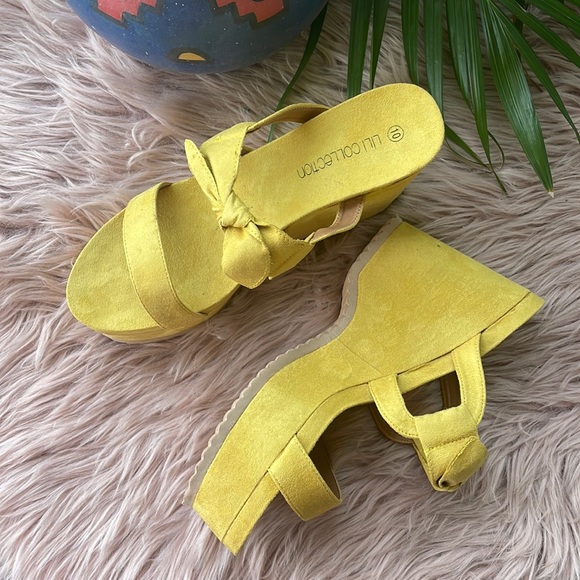 Sunflower 🌻 Wedges - Picture 1 of 9